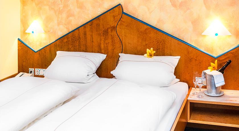 Landhotel Mappacher Hof Bruck in der Oberpfalz Room photo
